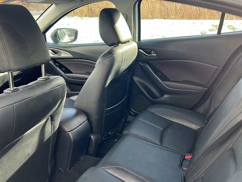 Used 2018 MAZDA MAZDA3 Touring image 13