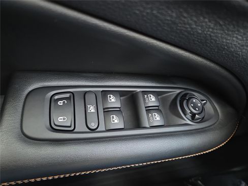 Used 2020 Jeep Compass Sport w/ Cold Weather Group FWD image 14