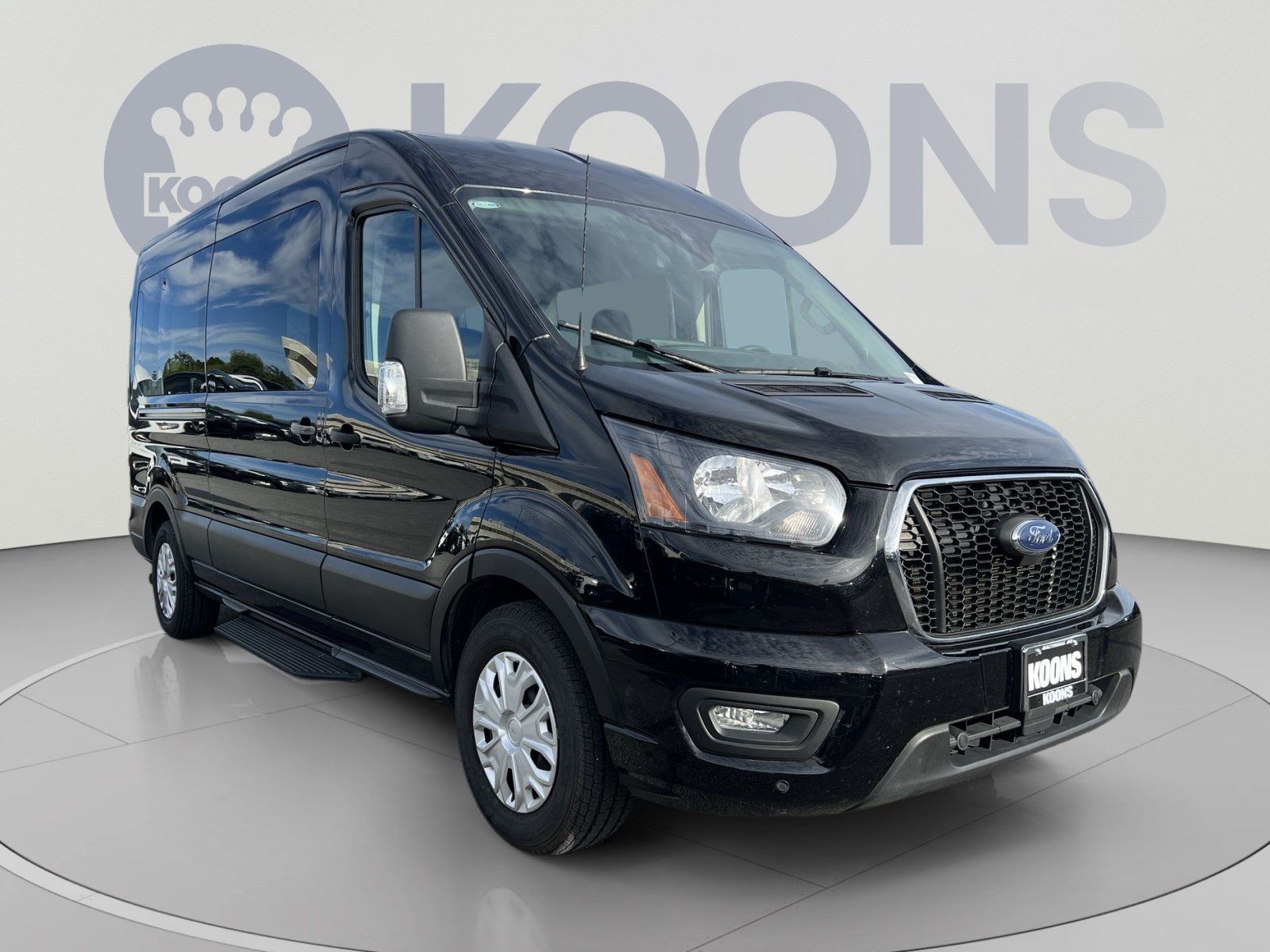 Used 2024 Ford Transit 350 XLT RWD image 10
