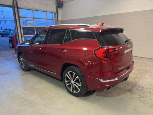 Used 2019 GMC Terrain Denali w/ Driver Alert Package II image 4