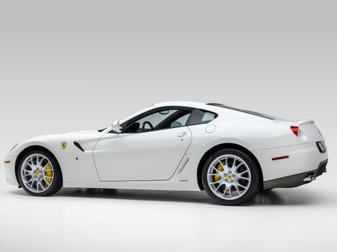 Certified 2010 Ferrari 599 GTB Fiorano RWD image 3