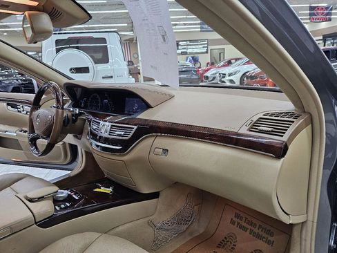 Used 2010 Mercedes-Benz S 550 image 22
