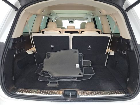 Used 2023 Mercedes-Benz GLS 450 4MATIC image 17