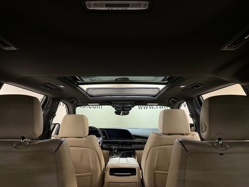 Used 2023 Cadillac Escalade Premium Luxury AWD/4WD image 22