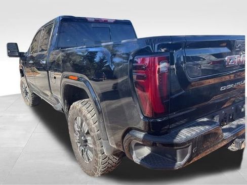 Used 2024 GMC Sierra 2500 Denali w/ Denali Reserve Package image 9
