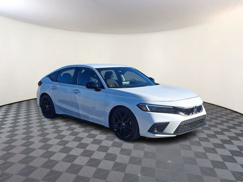 Used 2023 Honda Civic Sport image 4