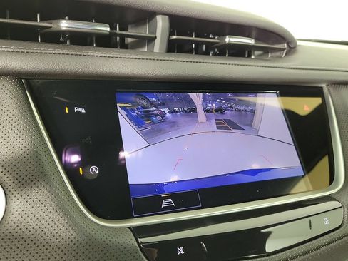 Certified 2025 Cadillac XT5 Luxury FWD image 26