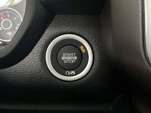 New 2026 RAM 1500 Express AWD/4WD image 14