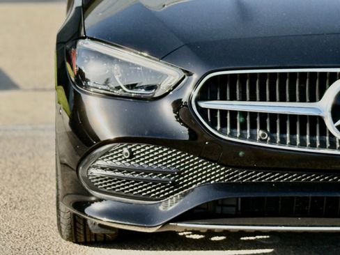 Used 2023 Mercedes-Benz C 300 Sedan image 5