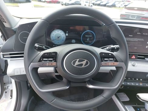 New 2026 Hyundai Elantra Limited FWD image 16