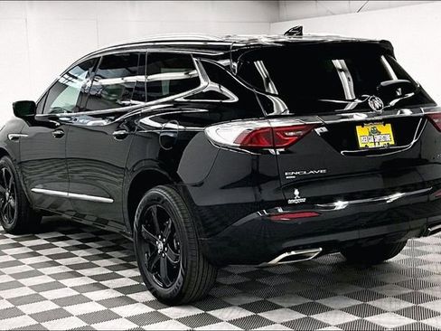 Used 2023 Buick Enclave Essence w/ Experience Buick Package AWD/4WD image 3