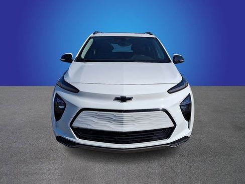 Used 2023 Chevrolet Bolt EUV Premier w/ Sun & Sound Package image 2