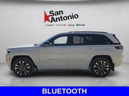 New 2025 Jeep Grand Cherokee Overland w/ Trailer Tow Package AWD/4WD image 5
