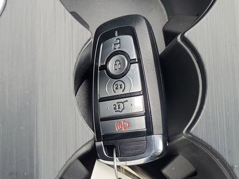 Used 2024 Ford Escape SE image 21