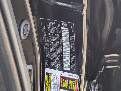 Used 2025 Toyota Camry SE w/ Convenience Package FWD image 30