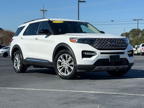 Certified 2023 Ford Explorer Limited image 2