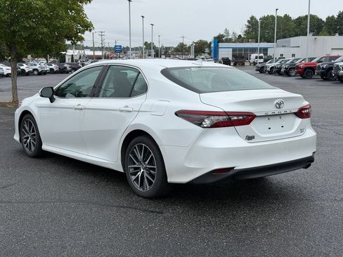 Certified 2023 Toyota Camry XLE w/ Cold Weather Package AWD/4WD image 3