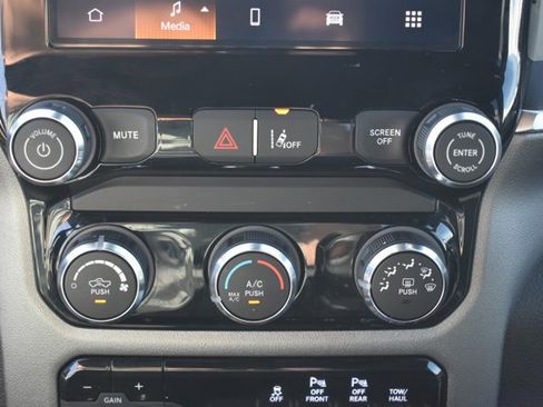 Used 2025 RAM 1500 Big Horn AWD/4WD image 25
