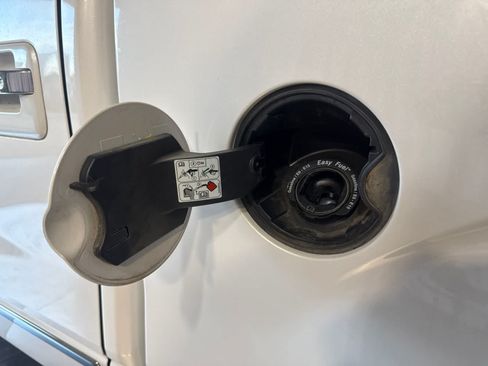 Used 2013 Ford F150 Platinum AWD/4WD image 12