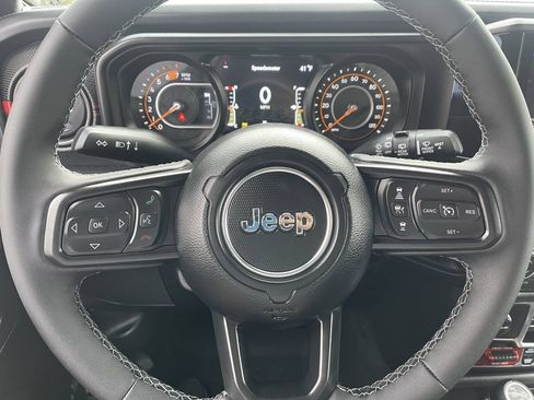 New 2026 Jeep Wrangler Unlimited Rubicon AWD/4WD image 36