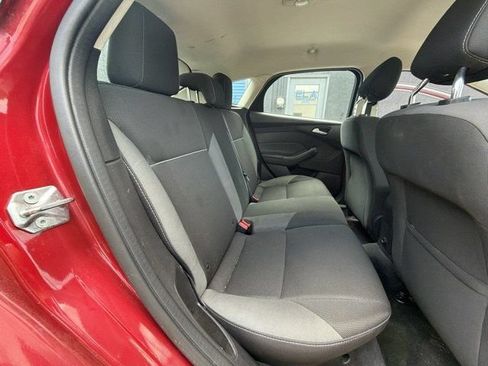 Used 2012 Ford Focus SE FWD image 14