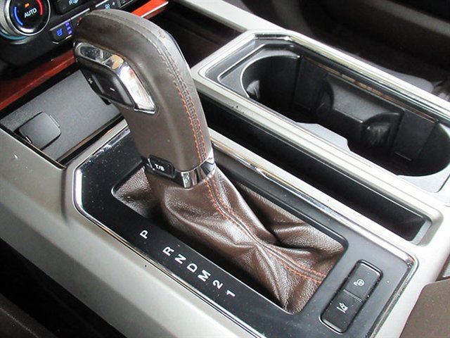 Used 2015 Ford F150 King Ranch w/ Equipment Group 601A Luxury AWD/4WD image 23