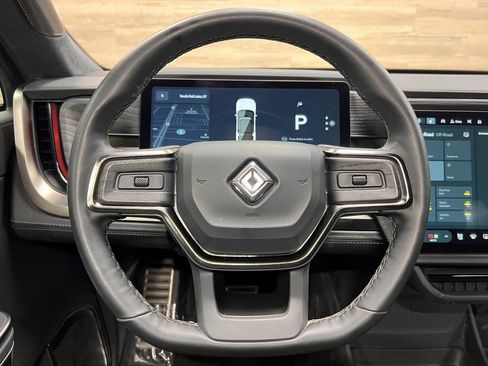 Used 2023 Rivian R1S Adventure image 30