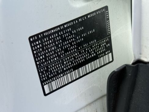 Used 2024 Volkswagen Taos SE AWD/4WD image 22