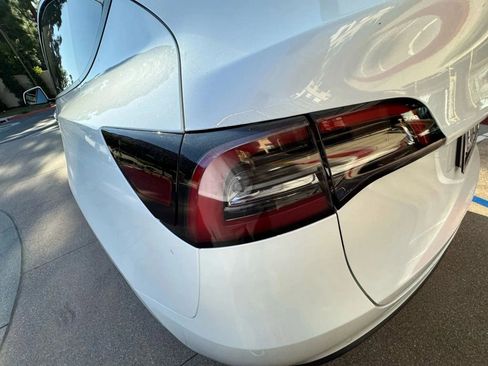 Used 2023 Tesla Model Y Long Range image 36