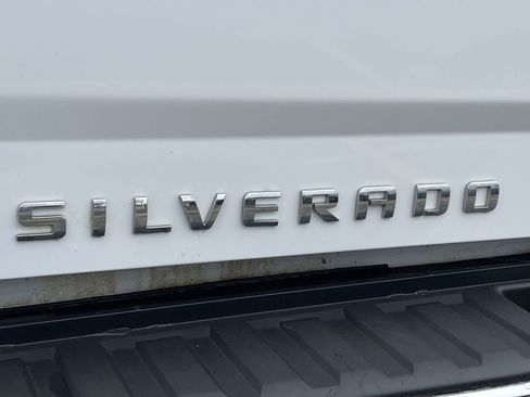 Used 2018 Chevrolet Silverado 1500 LT w/ LT Convenience Package AWD/4WD image 7