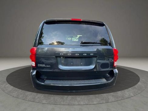 Used 2014 Dodge Grand Caravan SXT w/ UConnect Hands-Free Group FWD image 6
