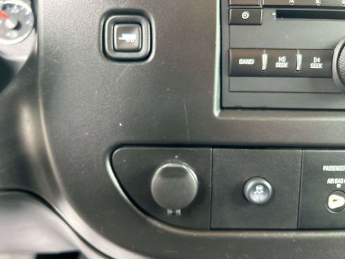 Used 2021 Chevrolet Express 2500 w/ Communications Package RWD image 24