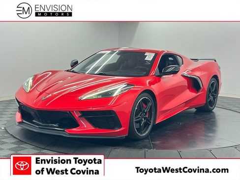 Used 2021 Chevrolet Corvette Stingray Premium Cpe w/ Z51 Performance Package RWD image 1