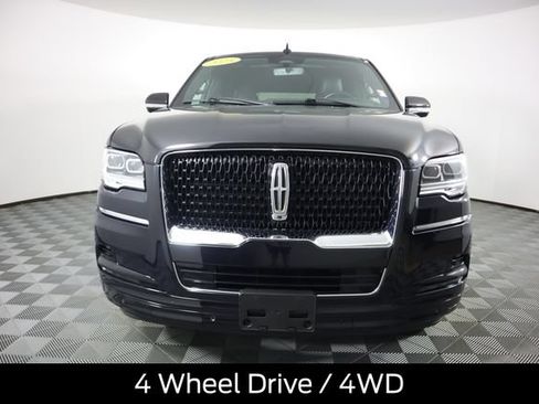 Used 2023 Lincoln Navigator L Reserve w/ Equipment Group 201A AWD/4WD image 9