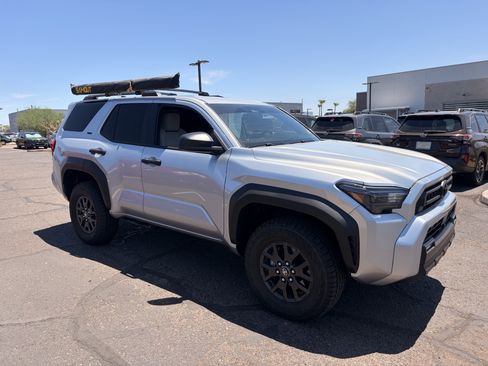 Used 2026 Toyota 4Runner SR5 AWD/4WD image 7