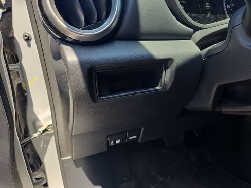 Used 2025 Nissan Versa SR w/ Trunk Package FWD image 15