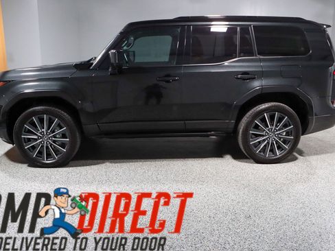 Used 2025 Lexus GX 550 w/ Accessory Package (Z1) image 10