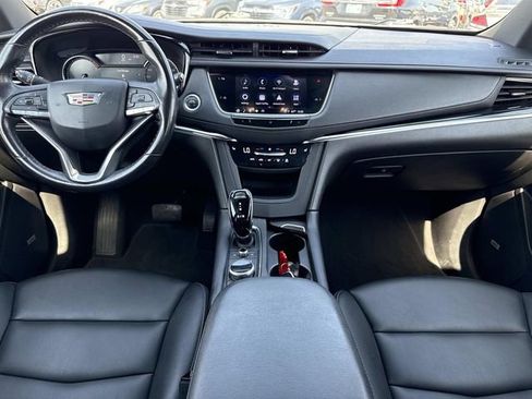 Used 2021 Cadillac XT6 Luxury image 22