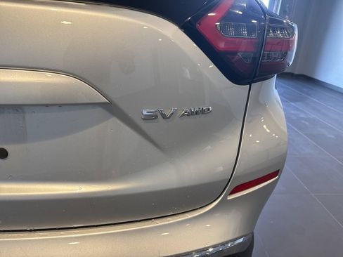 Used 2023 Nissan Murano SV image 11