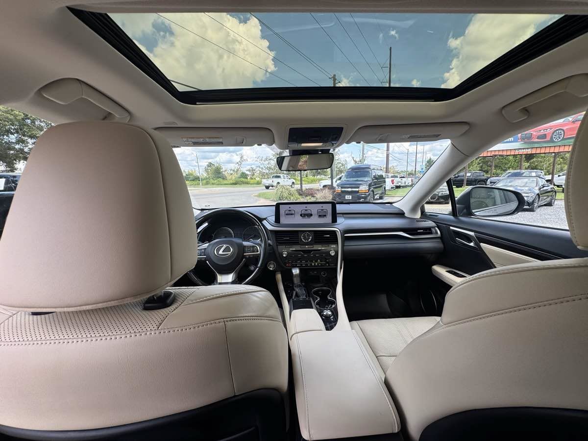 Used 2021 Lexus RX 350L Luxury w/ Accessory Package FWD image 18