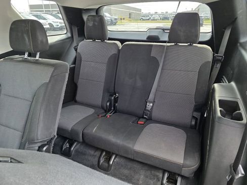 Used 2019 Chevrolet Traverse LS FWD image 17
