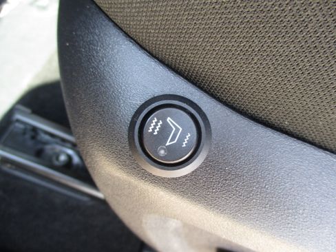 Used 2023 Nissan Rogue SV AWD/4WD image 31