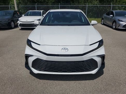 New 2025 Toyota Camry SE w/ Convenience Package image 2