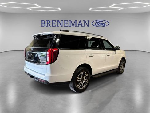 Certified 2025 Ford Expedition Active AWD/4WD image 6