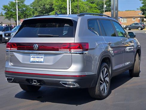 Used 2024 Volkswagen Atlas SE FWD image 13