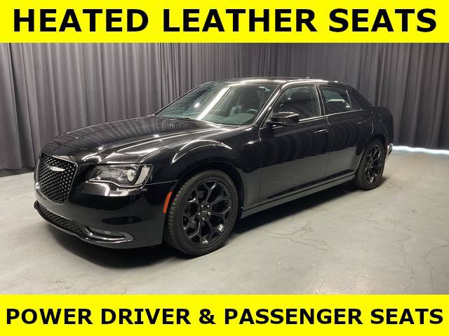 Used 2019 Chrysler 300 S RWD image 2