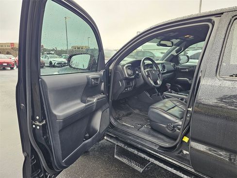 Used 2019 Toyota Tacoma TRD Pro image 18
