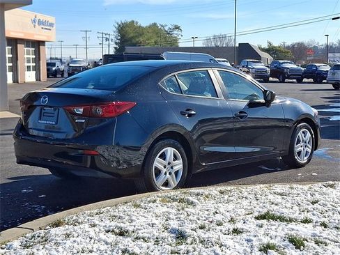 Used 2017 MAZDA MAZDA3 Sport image 6