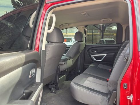 Certified 2024 Nissan Titan SV image 25