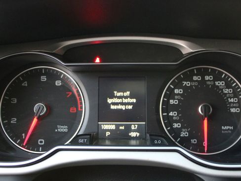 Used 2016 Audi A4 2.0T Premium Plus w/ Technology Package image 26